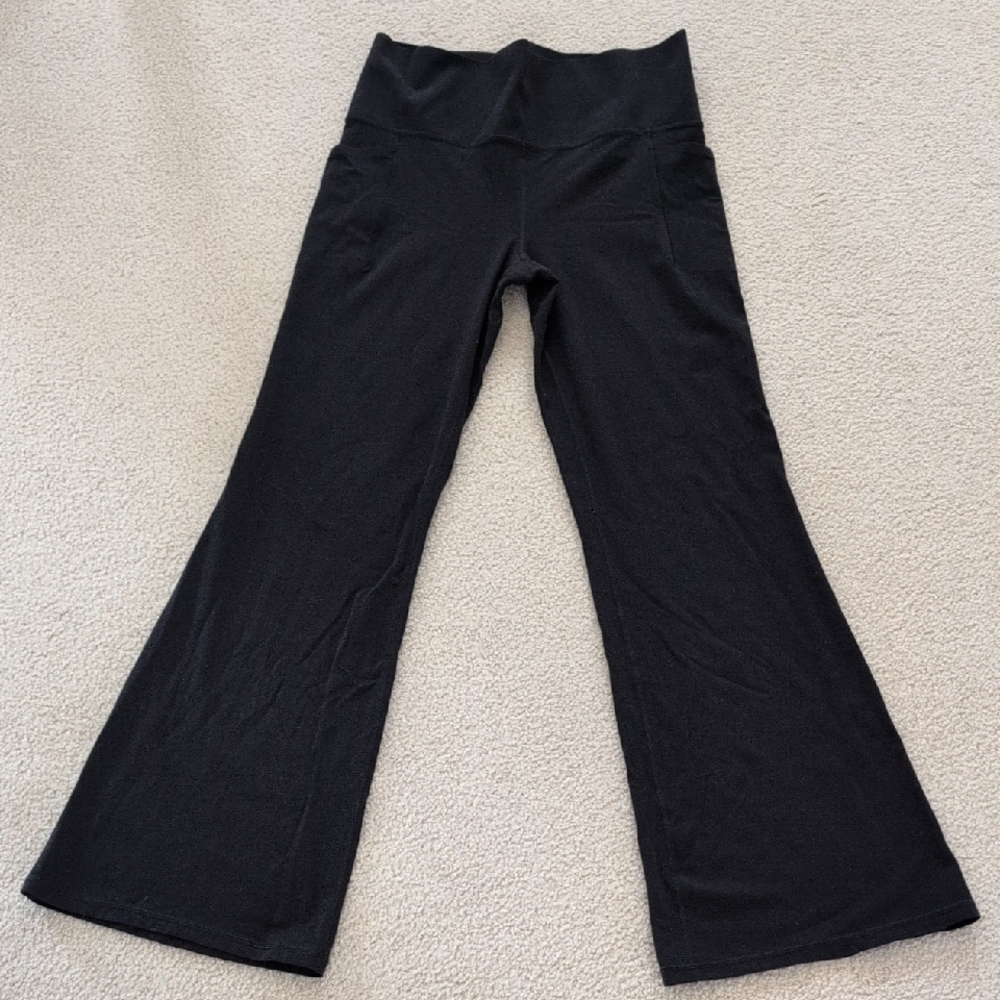 Athleta Salutation Stash Flare Pants Black Size Large